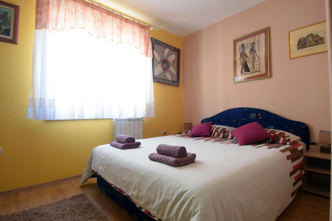 Gallery Premium 99 Near Ammphiteatre With Garage 5 Days And More Gratis Apartment Pula