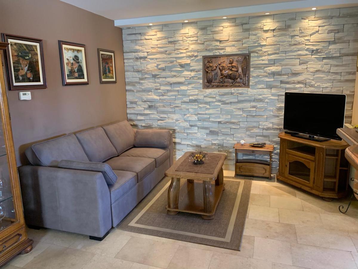 Gallery Premium 99 Near Ammphiteatre With Garage 5 Days And More Gratis Apartment